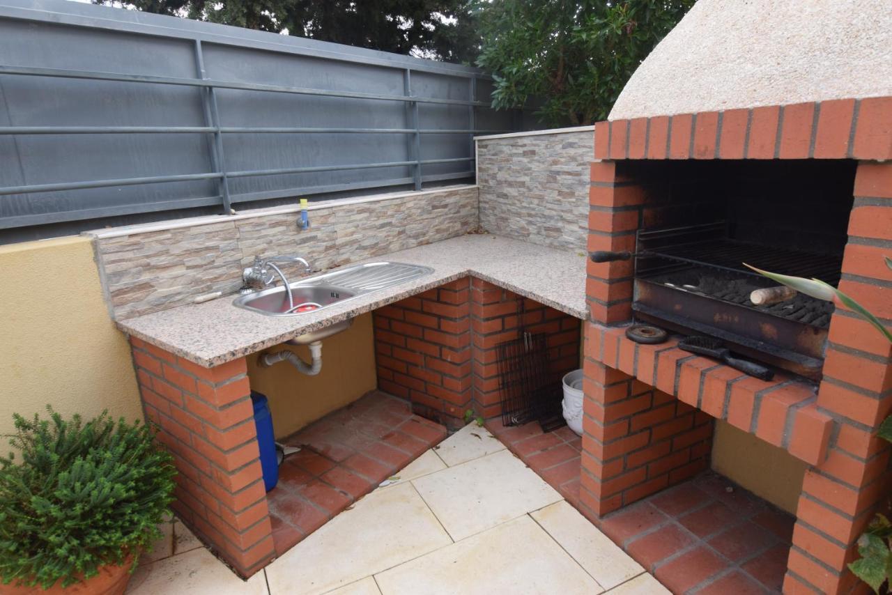 Cozy Villa With Pool And Barbecue Albufeira Exteriör bild