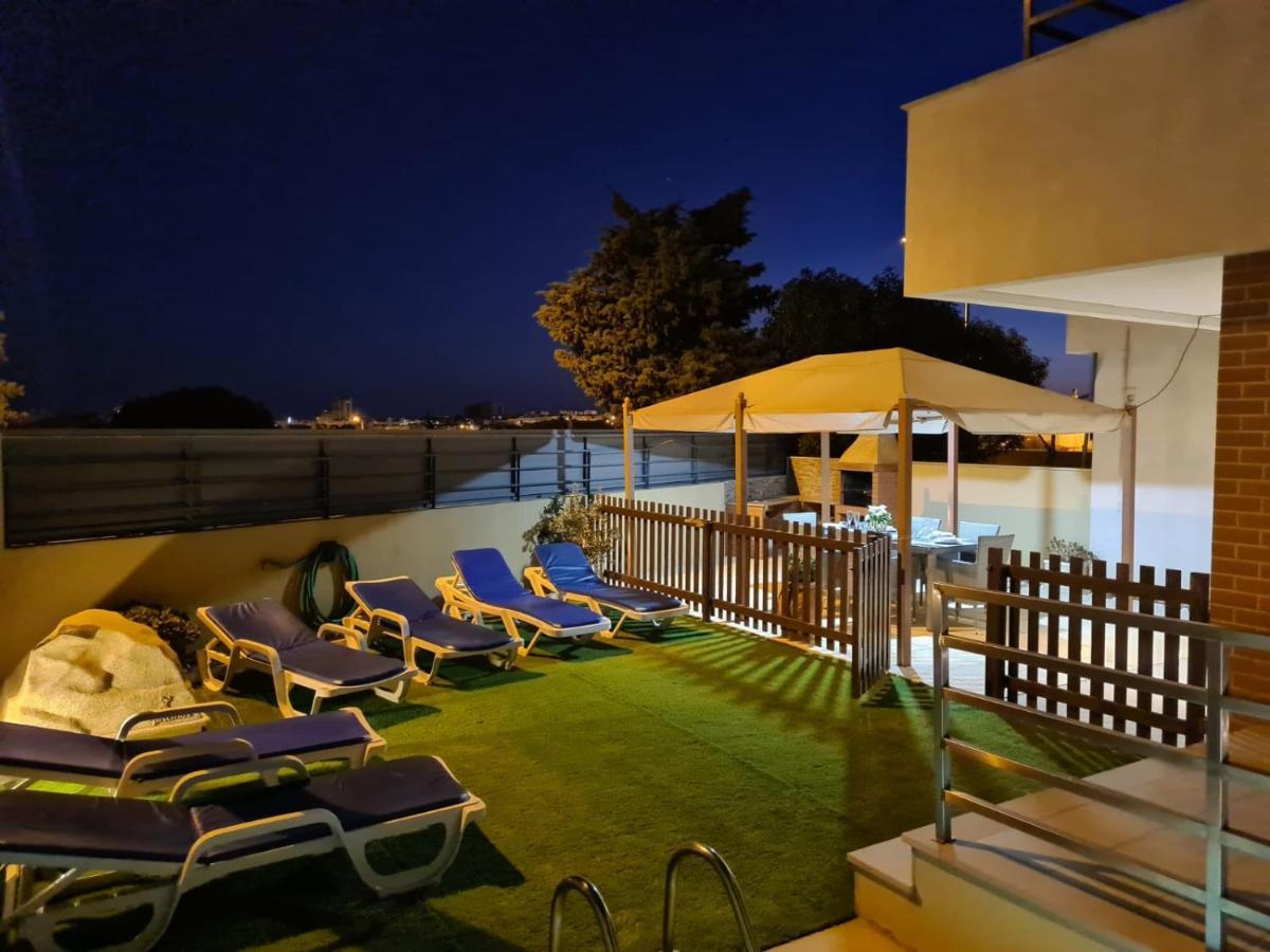 Cozy Villa With Pool And Barbecue Albufeira Exteriör bild