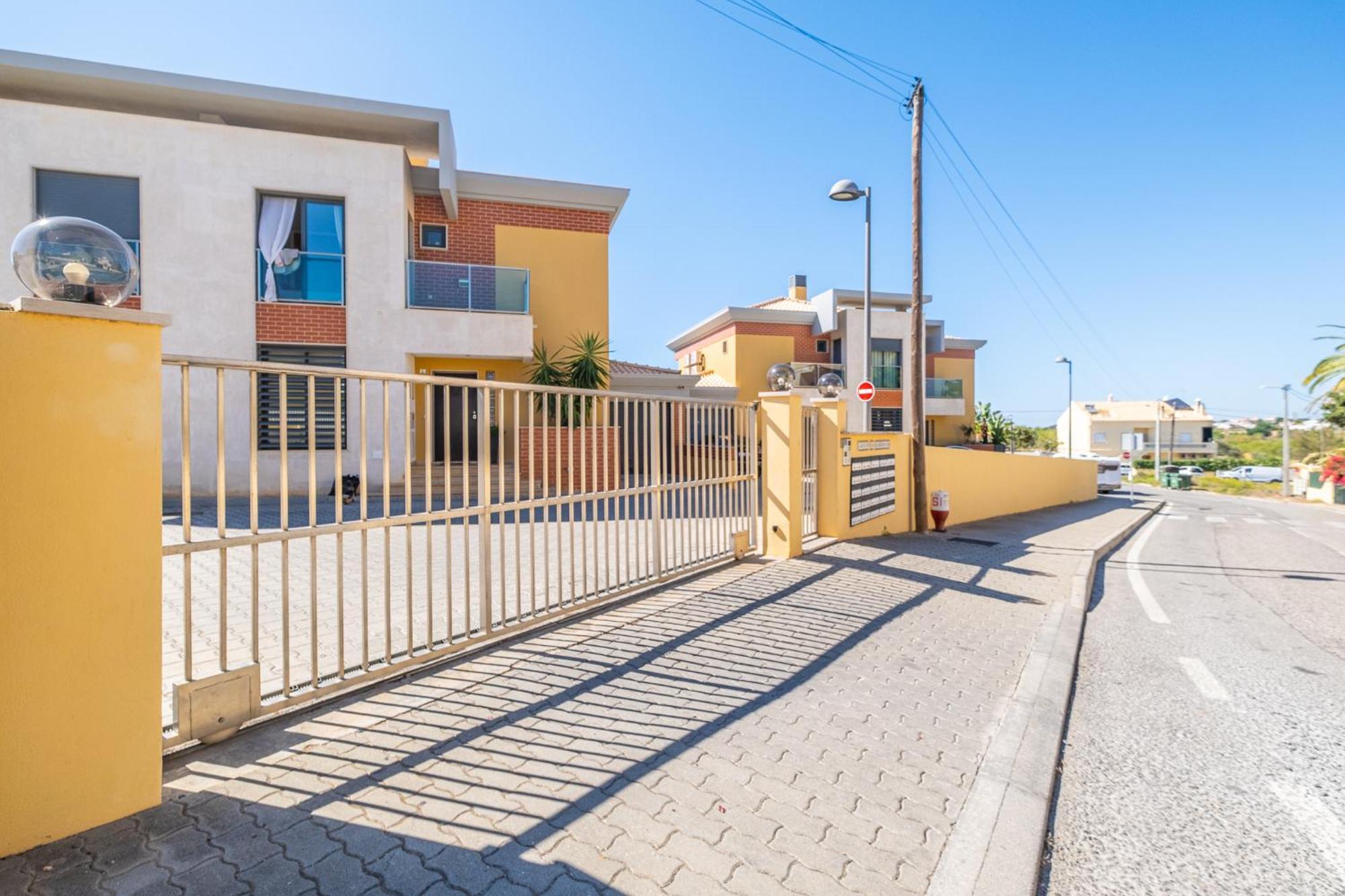 Cozy Villa With Pool And Barbecue Albufeira Exteriör bild